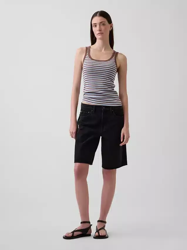 Camiseta sin mangas con cuello redondeado acanalado