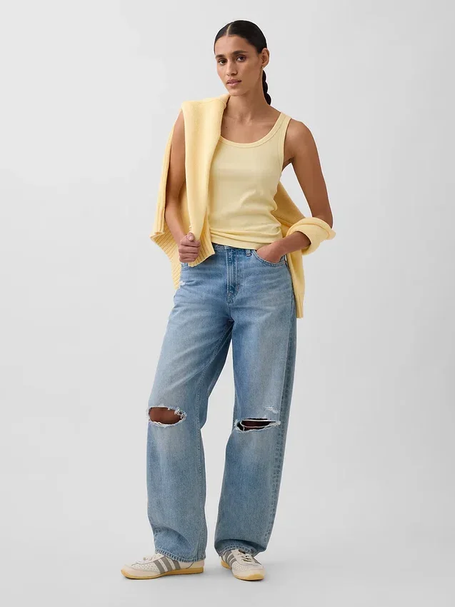 Camiseta sin mangas con cuello redondeado acanalado