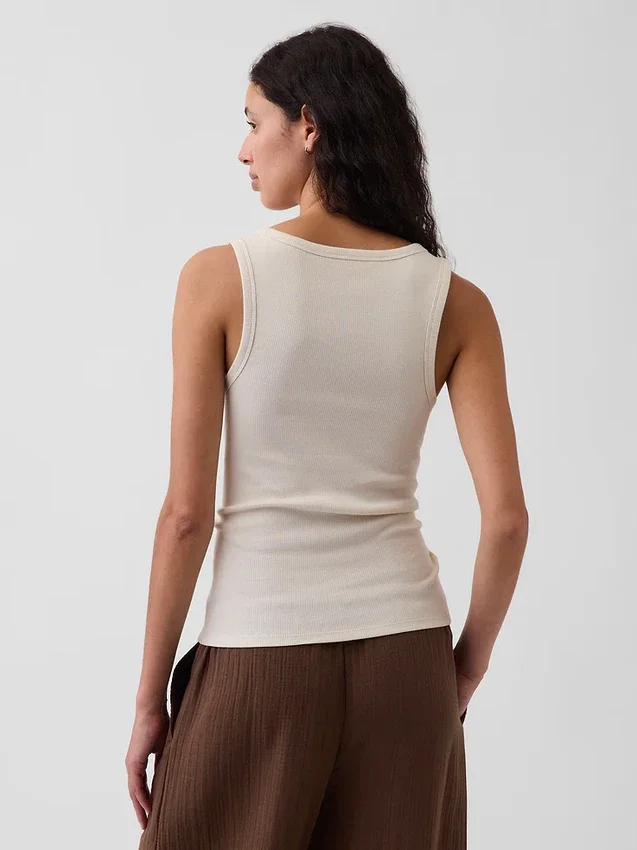 Camiseta sin mangas con cuello redondeado acanalado