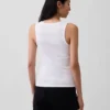Camiseta sin mangas con cuello redondeado acanalado
