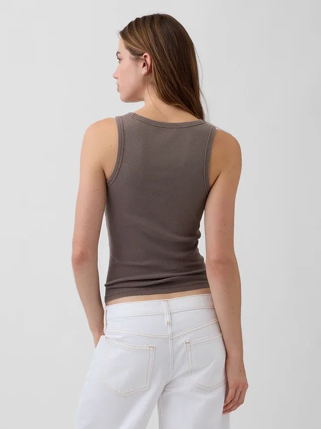 Camiseta sin mangas con cuello redondeado acanalado
