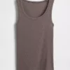 Camiseta sin mangas con cuello redondeado acanalado
