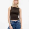 Camiseta sin mangas corta de punto tupido con cuello barco