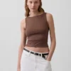 Camiseta sin mangas corta de punto tupido con cuello barco