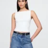 Camiseta sin mangas corta de punto tupido con cuello barco