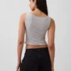 Camiseta sin mangas corta de punto tupido con cuello barco
