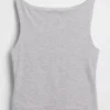 Camiseta sin mangas corta de punto tupido con cuello barco