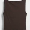 Camiseta sin mangas corta de punto tupido con cuello barco