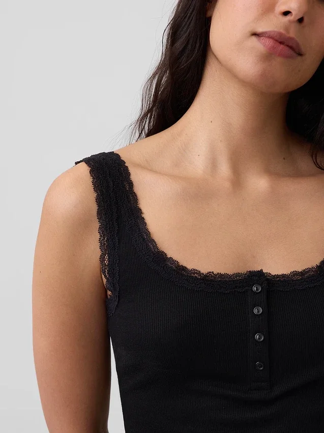 Camiseta sin mangas de pijama tipo Henley con encaje de canalé fino
