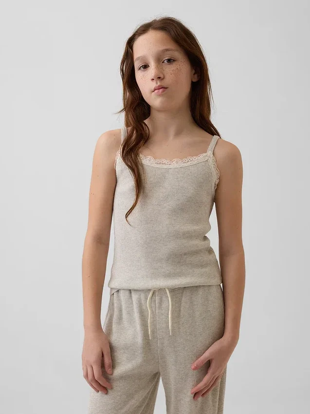 Camiseta sin mangas infantil con ribete de encaje y tejido de gofre