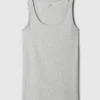 Camiseta sin mangas moderna
