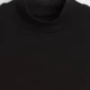 Camiseta sin mangas moderna con cuello alto