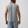 Camiseta sin mangas tipo «muscle»