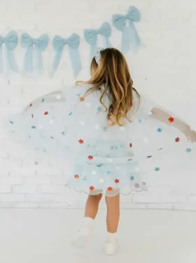 Capa «Sweet Wink» con estrellas de lentejuelas