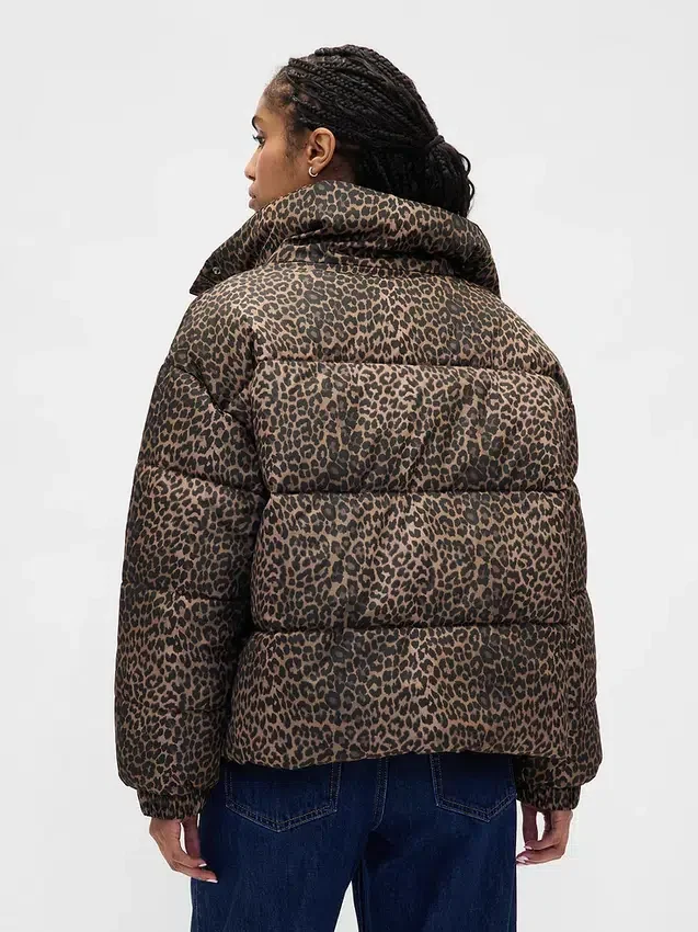 Chaqueta acolchada con ribete de piel sintética