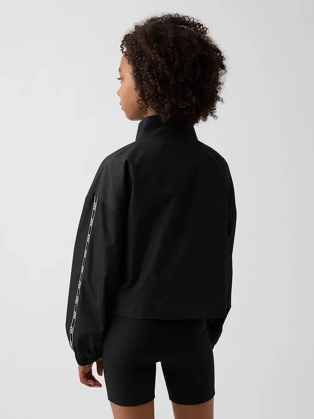 Chaqueta cortavientos con logo de corte holgado para niños