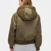 Chaqueta funcional con capucha y forro de piel sintética