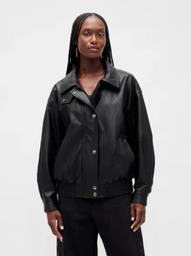 Chaqueta oversize de piel vegana