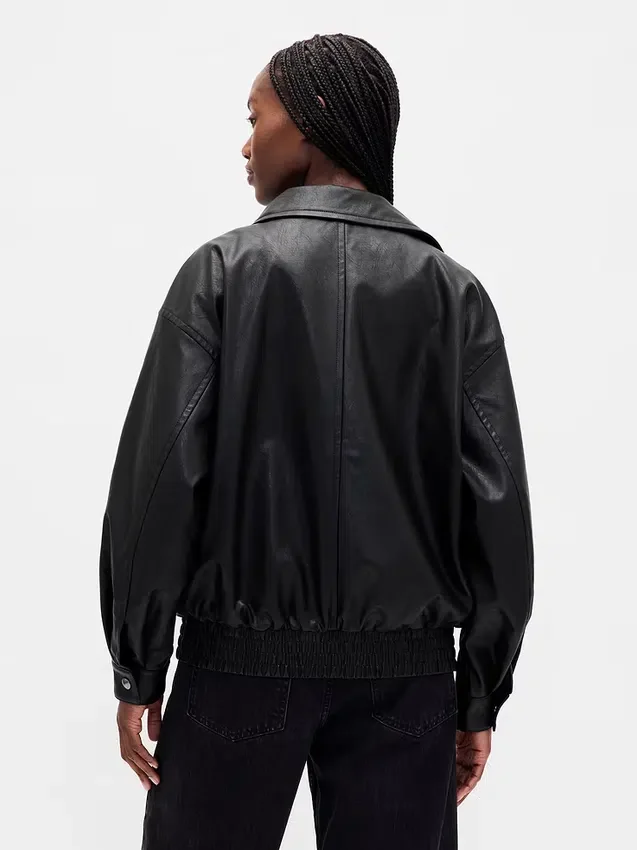 Chaqueta oversize de piel vegana