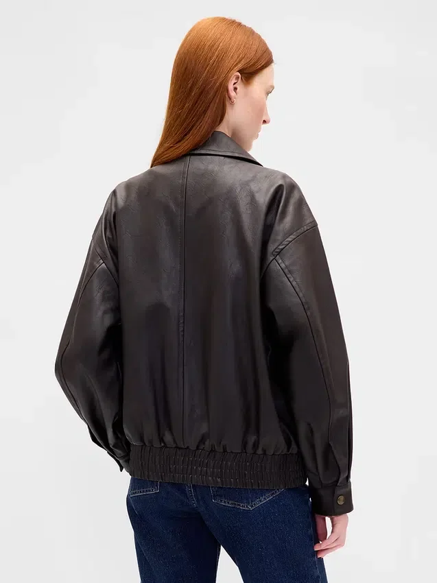 Chaqueta oversize de piel vegana