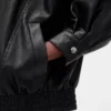 Chaqueta oversize de piel vegana