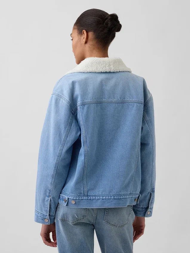 Chaqueta vaquera con cuello chal y forro de sherpa
