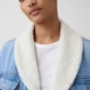 Chaqueta vaquera con cuello chal y forro de sherpa