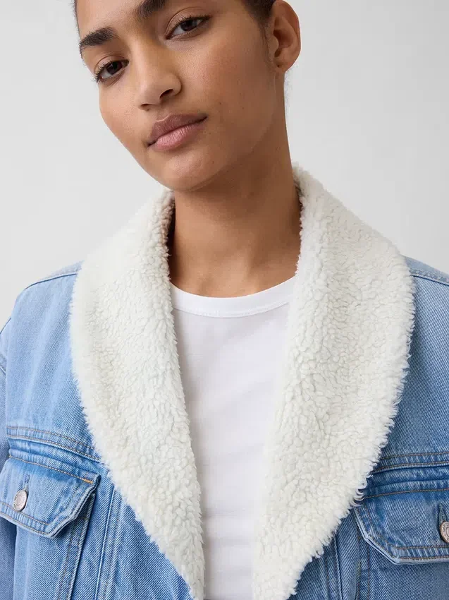 Chaqueta vaquera con cuello chal y forro de sherpa