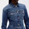 Chaqueta vaquera con peplum