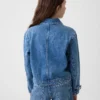 Chaqueta vaquera infantil con bolsillos de parche
