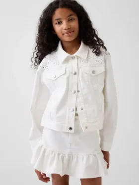 Chaqueta vaquera infantil con ojales