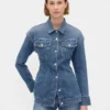 Chaqueta vaquera larga entallada