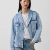 Chaqueta vaquera oversize con cuello chal