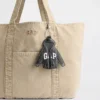 Colgante para bolso con diseño de sudadera con capucha y logotipo