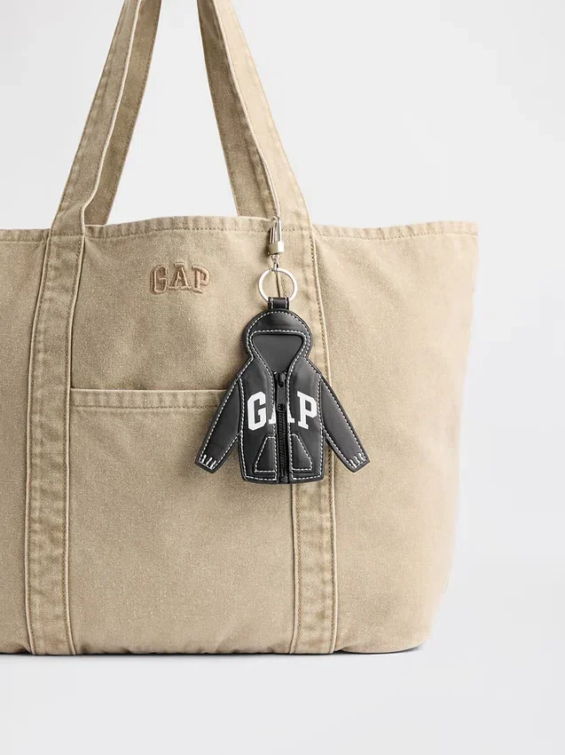 Colgante para bolso con diseño de sudadera con capucha y logotipo