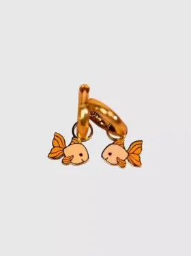 Colgantes de peces de colores con perforación para pendientes Huggie