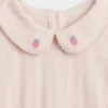 Conjunto bordado de punto calado para bebé