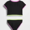 Conjunto de baño de dos piezas con camiseta protectora para niños