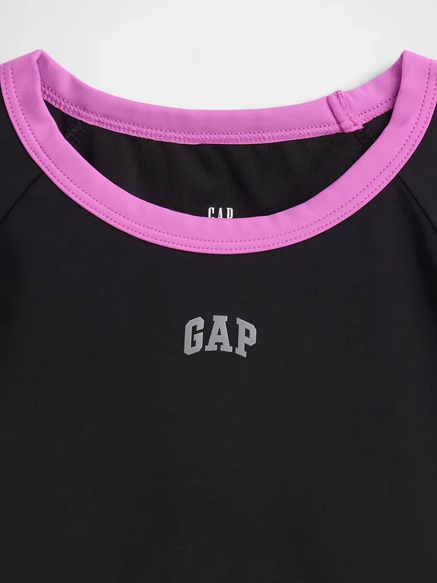 Conjunto de baño de dos piezas con camiseta protectora para niños
