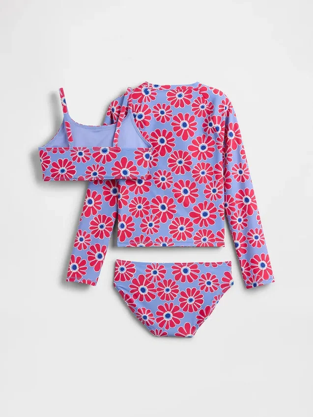 Conjunto de baño de tres piezas con camiseta de protección solar para niños