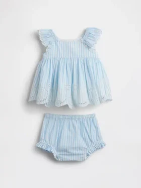 Conjunto de bebé con ojales