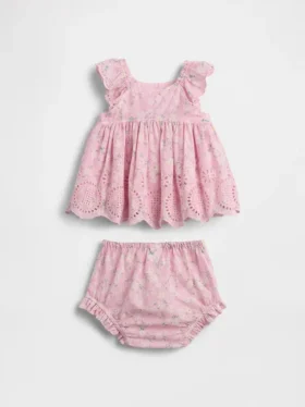 Conjunto de bebé con ojales