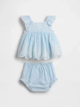 Conjunto de bebé con ojales