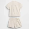 Conjunto de camisa con bolsillos para bebé