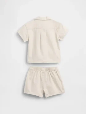 Conjunto de camisa con bolsillos para bebé