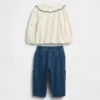Conjunto de camiseta con cuello y pantalones sin cremallera para bebé