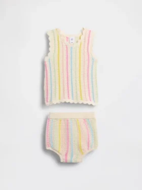 Conjunto de camiseta sin mangas y pantalones cortos de rayas de ganchillo para bebé