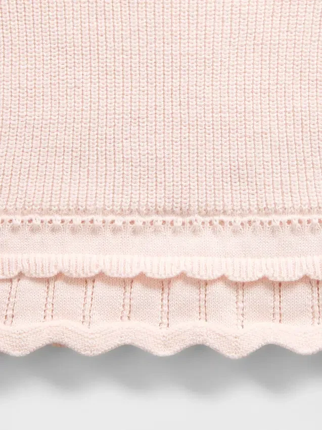 Conjunto de jerséu com bordos festoneados para bebé