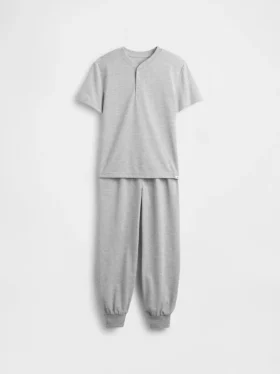 Conjunto de pijama con pantalones de chándal reciclados para niños