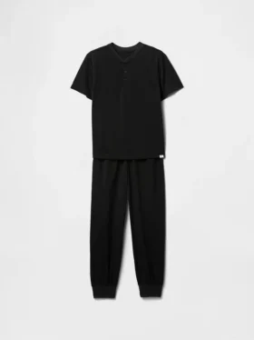 Conjunto de pijama con pantalones de chándal reciclados para niños